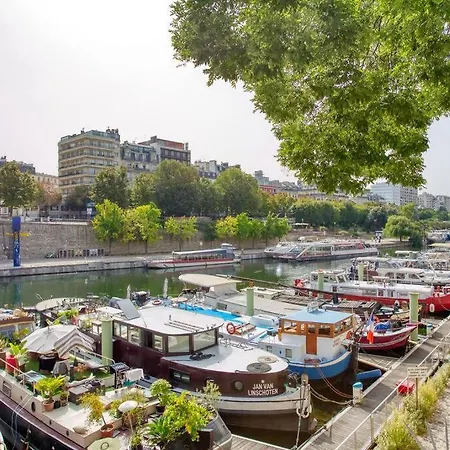 Charming New 2 Bedrooms With Aircon Appartement *
