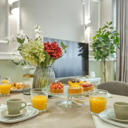 Charming New 2 Bedrooms With Aircon