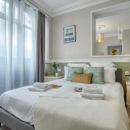 Апартаменты Charming New 2 Bedrooms With Aircon