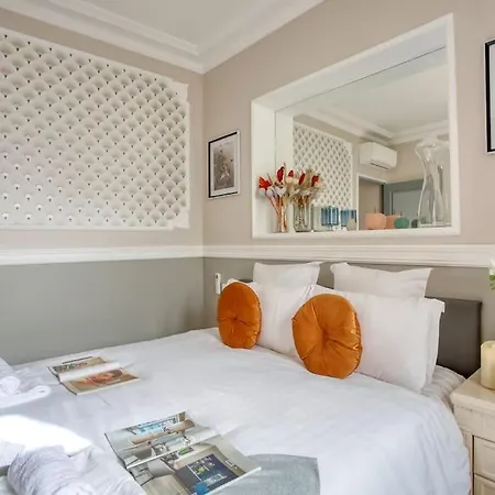 Charming New 2 Bedrooms With Aircon Париж