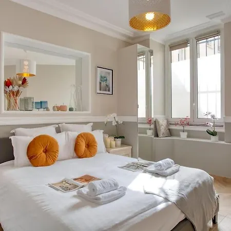 Charming New 2 Bedrooms With Aircon باريس