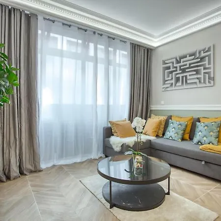 شقة Charming New 2 Bedrooms With Aircon *